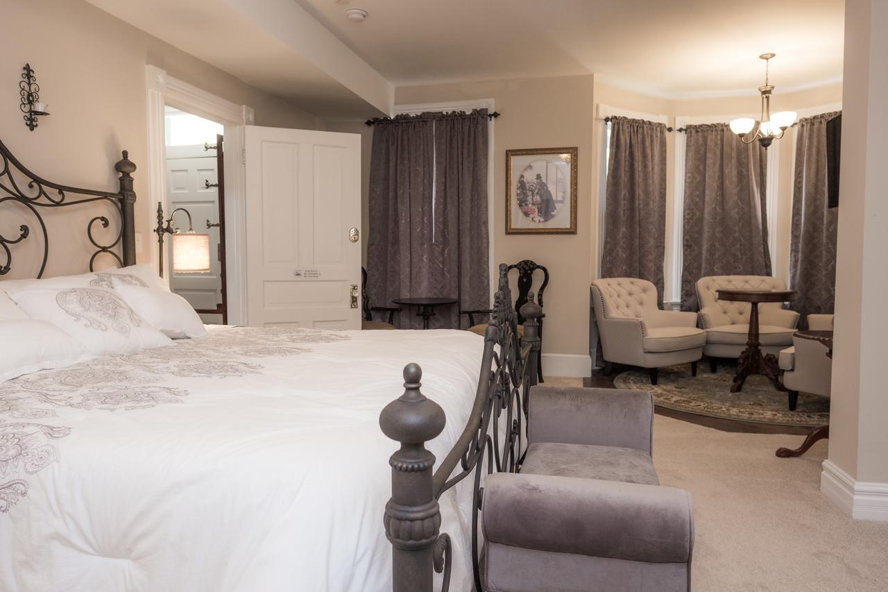 Dennison Street Inn, B & B Колониал Бийч Екстериор снимка