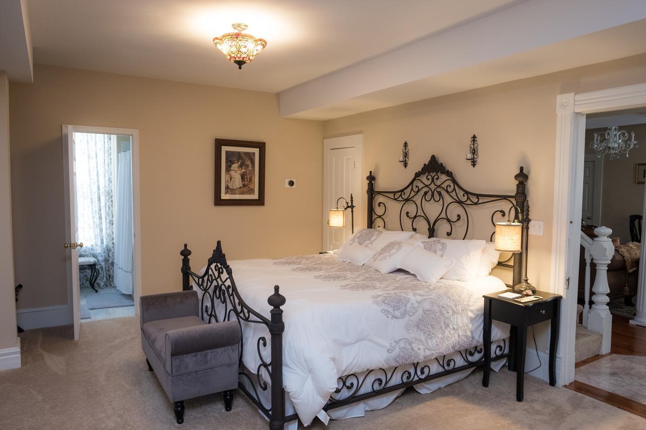 Dennison Street Inn, B & B Колониал Бийч Екстериор снимка