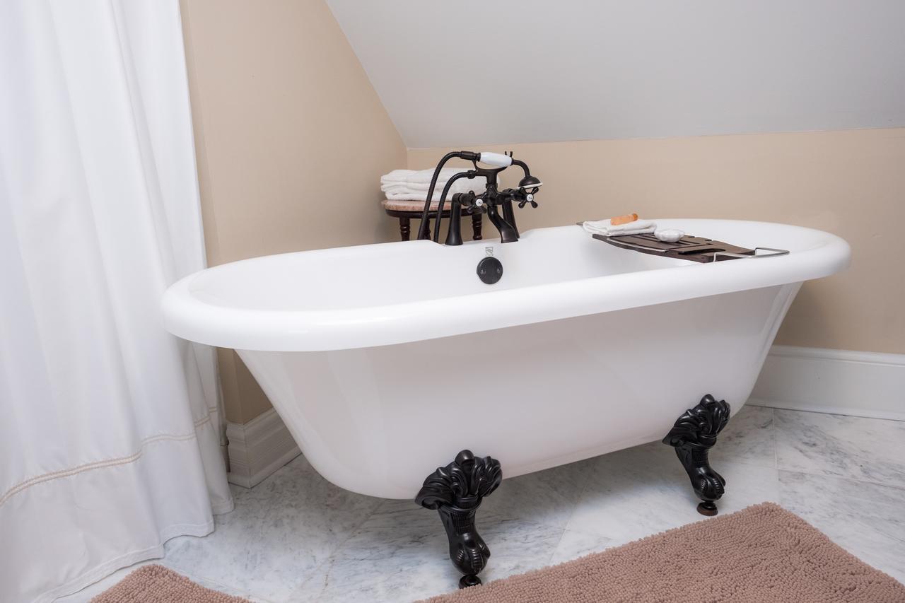 Dennison Street Inn, B & B Колониал Бийч Екстериор снимка
