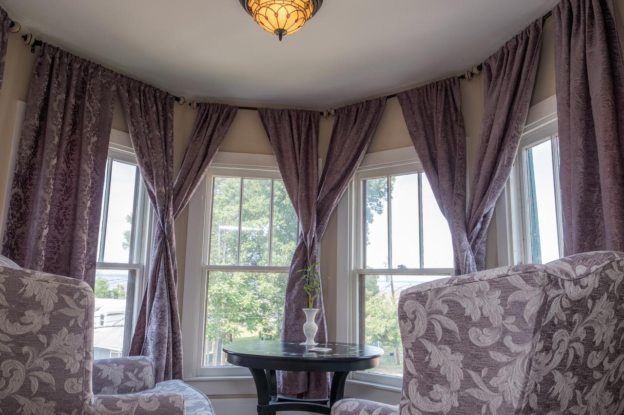 Dennison Street Inn, B & B Колониал Бийч Екстериор снимка