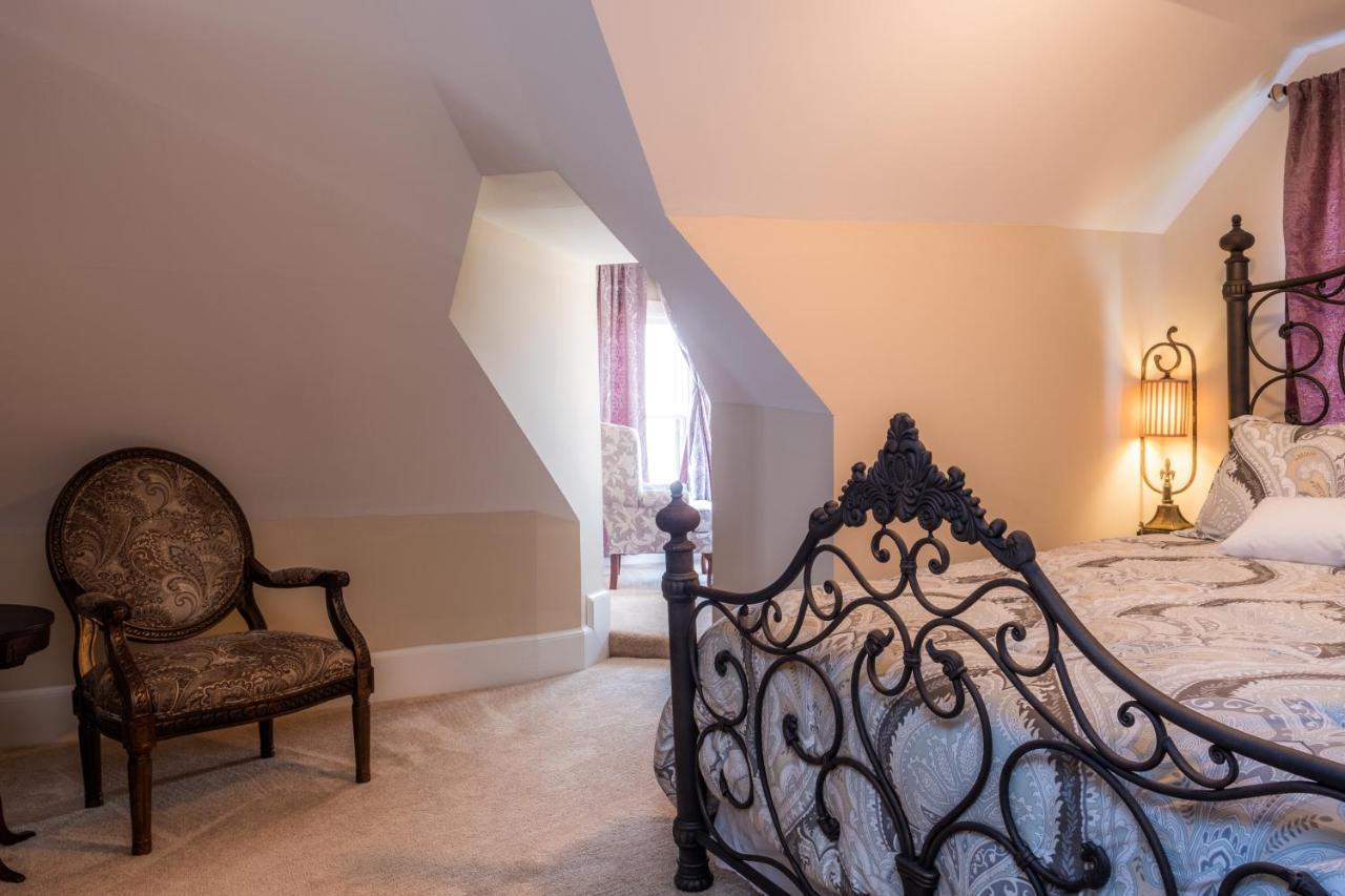 Dennison Street Inn, B & B Колониал Бийч Екстериор снимка
